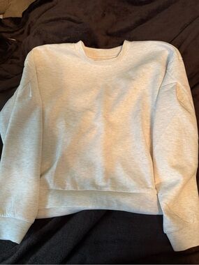 Layer 8 Women's Crewneck Sweatshirt in Light Heather Gray